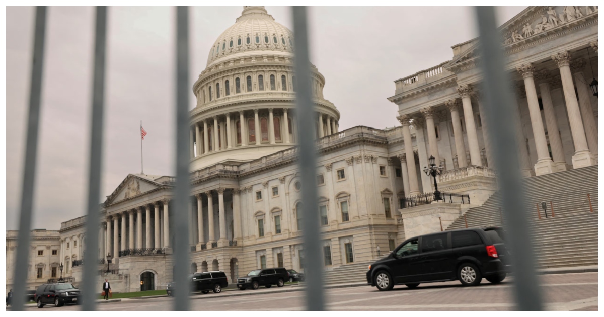 সোমবার গভীর রাতে চূড়ান্ত ভোটাভুটি অনুষ্ঠিত হয়। ছবি: রয়টার্স
